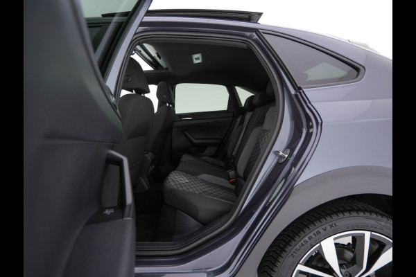 Volkswagen Taigo 1.5 TSI R-Line Aut. *PANO | ADAPTIVE-CRUISE | FULL-LED | BLINDSPOT | HEATED-SPORTSEATS | DIGI-COCKPIT | PRIVACY-GLASS | SHIFT-PADDLES | CAMERA | KEYLESS | NAVI-FULLMAP | ECC | PDC | 18''ALU*