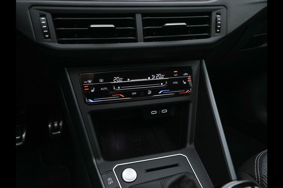 Volkswagen Taigo 1.5 TSI R-Line Aut. *PANO | ADAPTIVE-CRUISE | FULL-LED | BLINDSPOT | HEATED-SPORTSEATS | DIGI-COCKPIT | PRIVACY-GLASS | SHIFT-PADDLES | CAMERA | KEYLESS | NAVI-FULLMAP | ECC | PDC | 18''ALU*