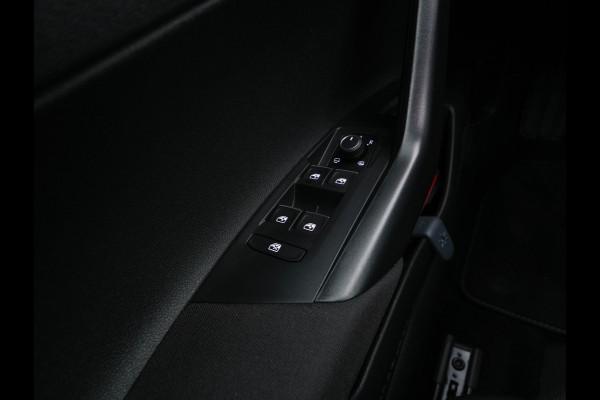 Volkswagen Taigo 1.5 TSI R-Line Aut. *PANO | ADAPTIVE-CRUISE | FULL-LED | BLINDSPOT | HEATED-SPORTSEATS | DIGI-COCKPIT | PRIVACY-GLASS | SHIFT-PADDLES | CAMERA | KEYLESS | NAVI-FULLMAP | ECC | PDC | 18''ALU*