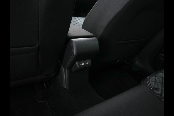 Volkswagen Taigo 1.5 TSI R-Line Aut. *PANO | ADAPTIVE-CRUISE | FULL-LED | BLINDSPOT | HEATED-SPORTSEATS | DIGI-COCKPIT | PRIVACY-GLASS | SHIFT-PADDLES | CAMERA | KEYLESS | NAVI-FULLMAP | ECC | PDC | 18''ALU*