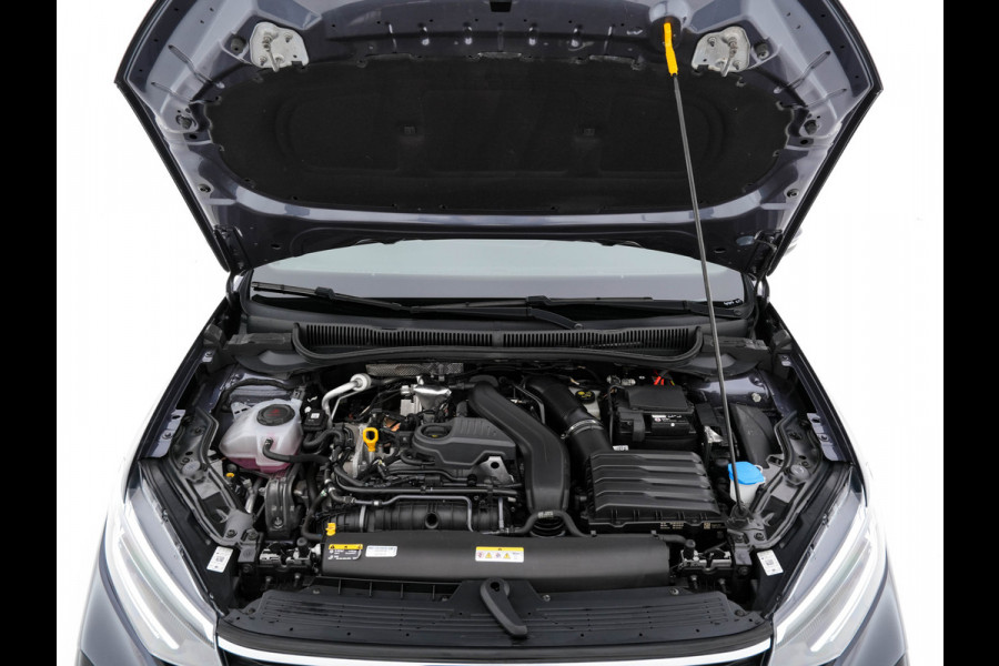 Volkswagen Taigo 1.5 TSI R-Line Aut. *PANO | ADAPTIVE-CRUISE | FULL-LED | BLINDSPOT | HEATED-SPORTSEATS | DIGI-COCKPIT | PRIVACY-GLASS | SHIFT-PADDLES | CAMERA | KEYLESS | NAVI-FULLMAP | ECC | PDC | 18''ALU*