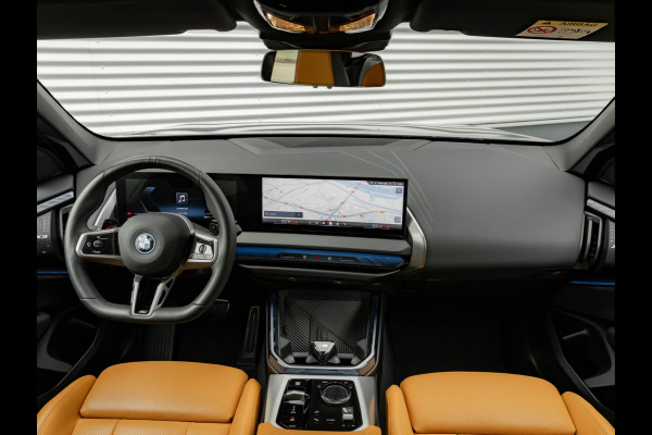 BMW X3 30e xDrive M-Sport - Individual Leder - Trekhaak - Stuurwiel Verwarmd