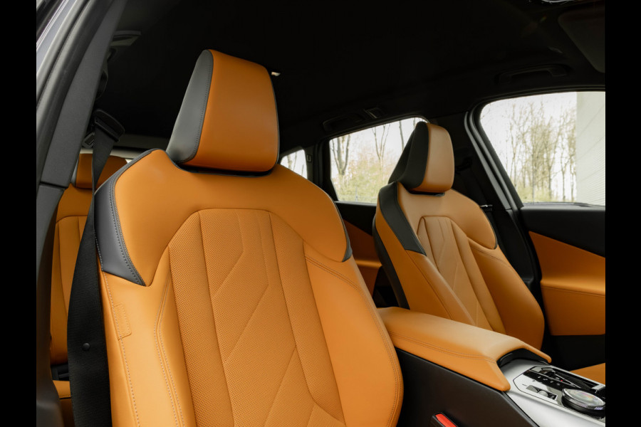 BMW X3 30e xDrive M-Sport - Individual Leder - Trekhaak - Stuurwiel Verwarmd