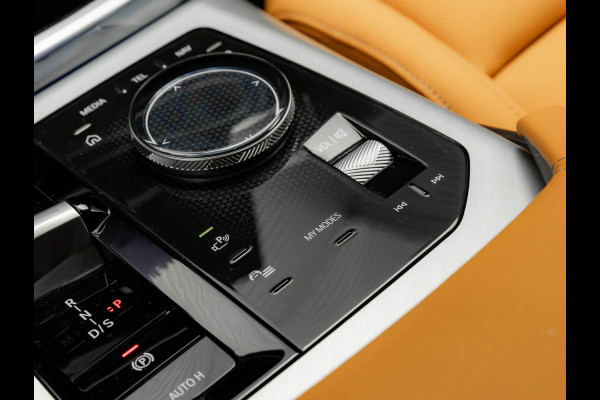 BMW X3 30e xDrive M-Sport - Individual Leder - Trekhaak - Stuurwiel Verwarmd