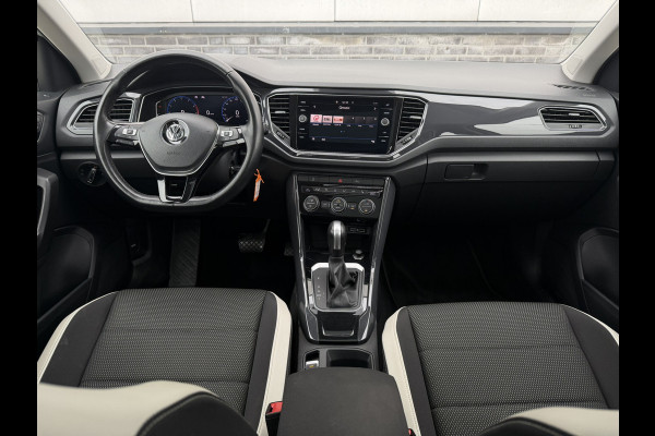Volkswagen T-Roc 1.5 TSI Sport | Pano | Trekhaak | LED | Carplay | Camera | Virtual Cockpit | PDC