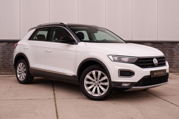 Volkswagen T-Roc 1.5 TSI Sport | Pano | Trekhaak | LED | Carplay | Camera | Virtual Cockpit | PDC