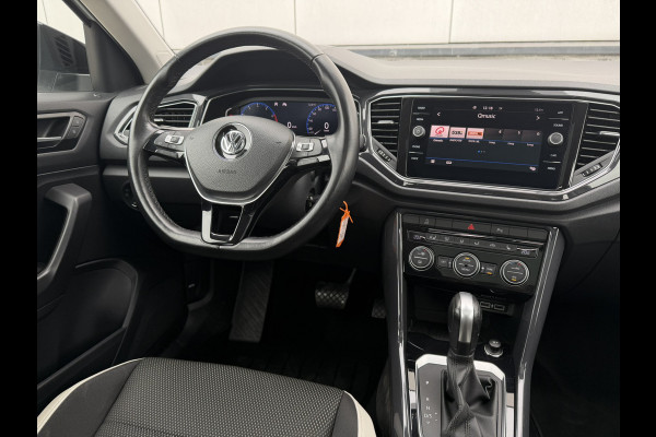 Volkswagen T-Roc 1.5 TSI Sport | Pano | Trekhaak | LED | Carplay | Camera | Virtual Cockpit | PDC