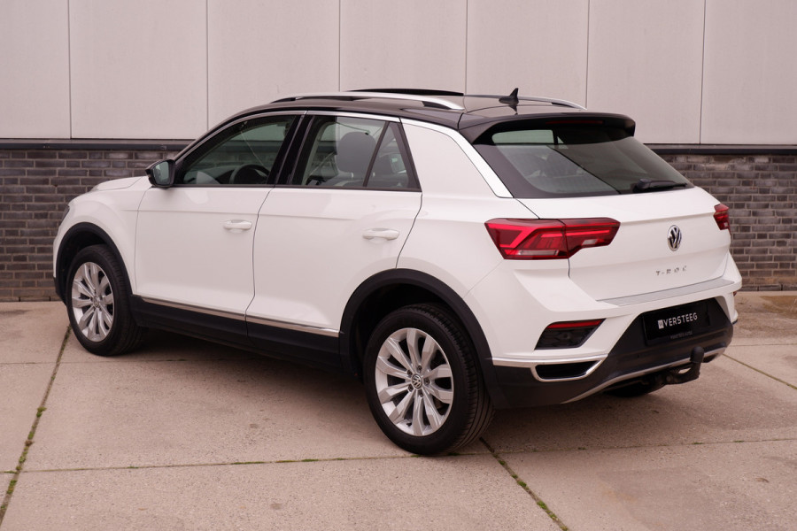 Volkswagen T-Roc 1.5 TSI Sport | Pano | Trekhaak | LED | Carplay | Camera | Virtual Cockpit | PDC