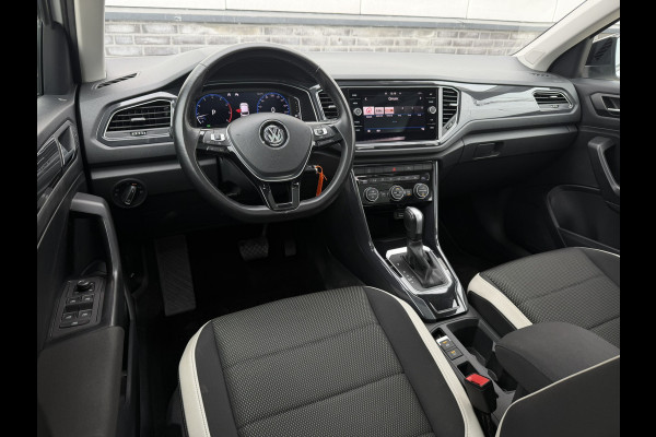 Volkswagen T-Roc 1.5 TSI Sport | Pano | Trekhaak | LED | Carplay | Camera | Virtual Cockpit | PDC