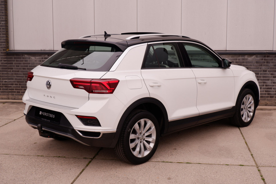 Volkswagen T-Roc 1.5 TSI Sport | Pano | Trekhaak | LED | Carplay | Camera | Virtual Cockpit | PDC