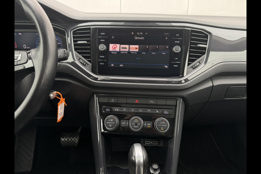 Volkswagen T-Roc 1.5 TSI Sport | Pano | Trekhaak | LED | Carplay | Camera | Virtual Cockpit | PDC