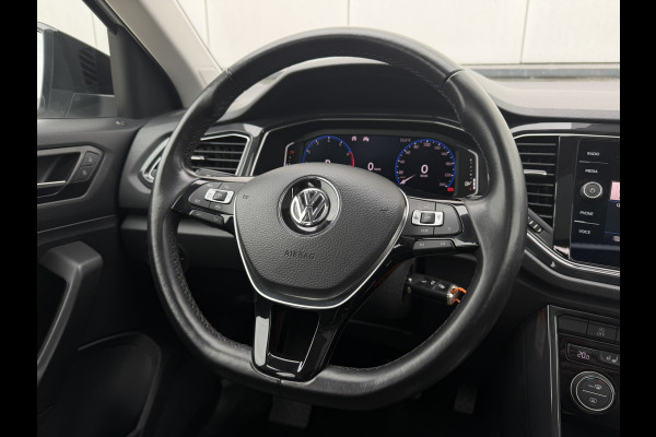 Volkswagen T-Roc 1.5 TSI Sport | Pano | Trekhaak | LED | Carplay | Camera | Virtual Cockpit | PDC