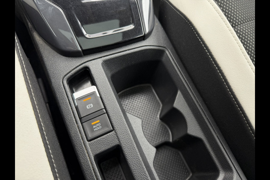 Volkswagen T-Roc 1.5 TSI Sport | Pano | Trekhaak | LED | Carplay | Camera | Virtual Cockpit | PDC