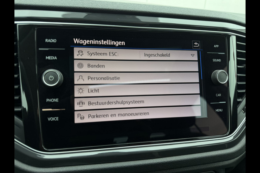 Volkswagen T-Roc 1.5 TSI Sport | Pano | Trekhaak | LED | Carplay | Camera | Virtual Cockpit | PDC