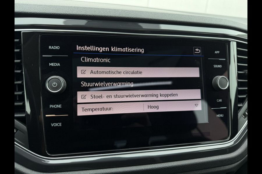 Volkswagen T-Roc 1.5 TSI Sport | Pano | Trekhaak | LED | Carplay | Camera | Virtual Cockpit | PDC