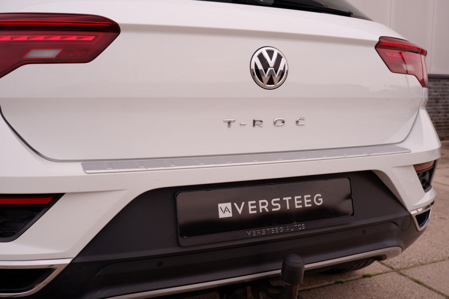 Volkswagen T-Roc 1.5 TSI Sport | Pano | Trekhaak | LED | Carplay | Camera | Virtual Cockpit | PDC