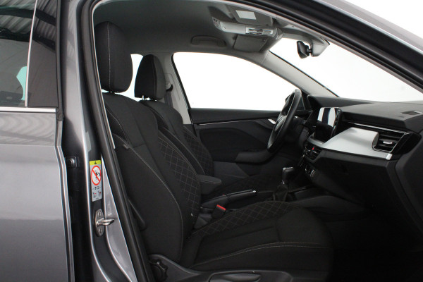 Škoda Kamiq 1.0 TSI Ambition > Automaat/Camera/Graphite Grey/Stoelverwarming...