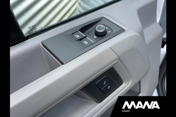Volkswagen Crafter 35 2.0TDI 177PK L3H3 DC Highline Automaat LED 7 persoons Carplay Clima Stoelverwarming
