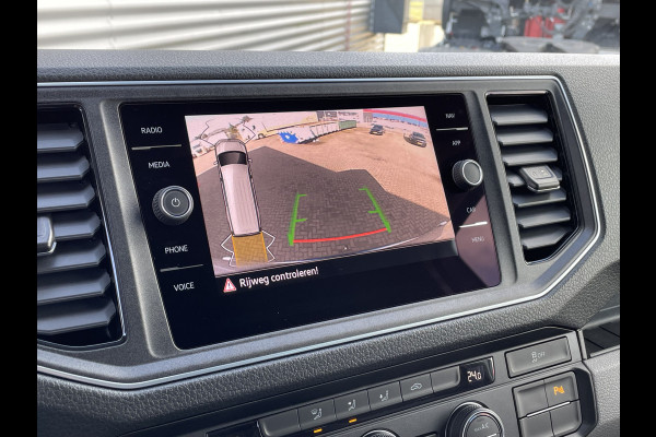 Volkswagen Crafter 35 2.0TDI 177PK L3H3 DC Highline Automaat LED 7 persoons Carplay Clima Stoelverwarming