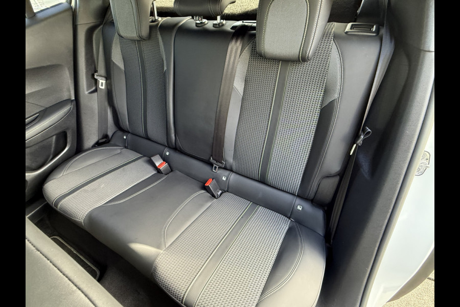 Peugeot 2008 BWJ 2021 | 1.2T 131PK GT | PANO DAK | CLIMA | NAVI | LEDER/STOF | CAMERA A | PDC | CARPLAY |