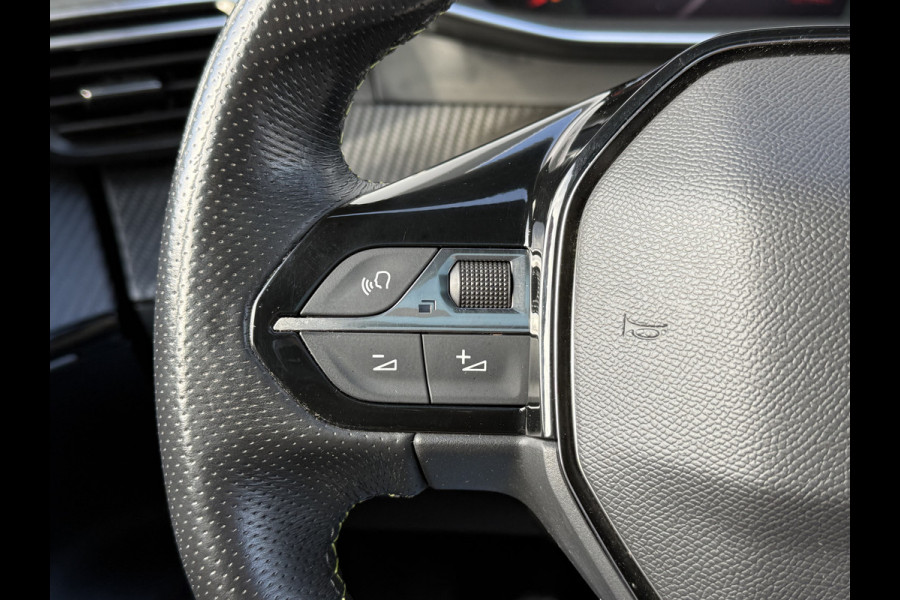 Peugeot 2008 BWJ 2021 | 1.2T 131PK GT | PANO DAK | CLIMA | NAVI | LEDER/STOF | CAMERA A | PDC | CARPLAY |