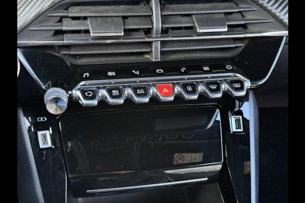 Peugeot 2008 BWJ 2021 | 1.2T 131PK GT | PANO DAK | CLIMA | NAVI | LEDER/STOF | CAMERA A | PDC | CARPLAY |