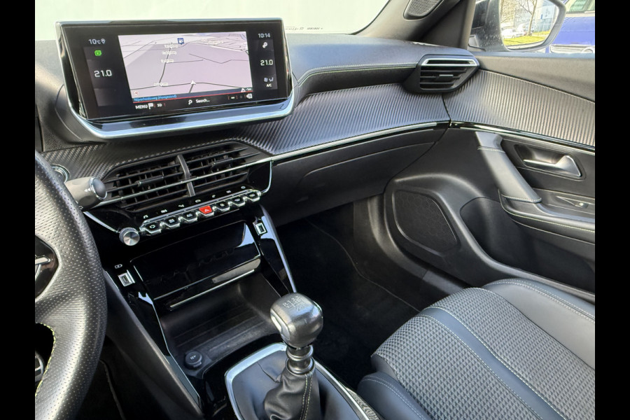 Peugeot 2008 BWJ 2021 | 1.2T 131PK GT | PANO DAK | CLIMA | NAVI | LEDER/STOF | CAMERA A | PDC | CARPLAY |