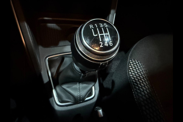 Dacia Duster 1.3 TCe 130pk Prestige, NAP, CarPlay, Camera, PDC