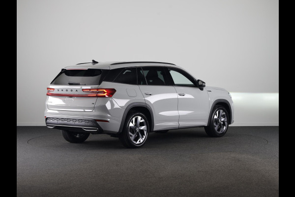 Škoda Kodiaq Sportline Business PHEV 1.5 TSI 204 pk 6 versn. DSG | Panoramadak | Comfort Pakket | Wegklapbare trekhaak | Light & view