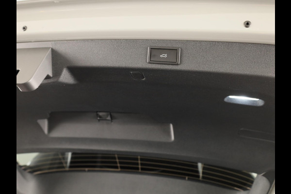 Škoda Kodiaq Sportline Business PHEV 1.5 TSI 204 pk 6 versn. DSG | Panoramadak | Comfort Pakket | Wegklapbare trekhaak | Light & view