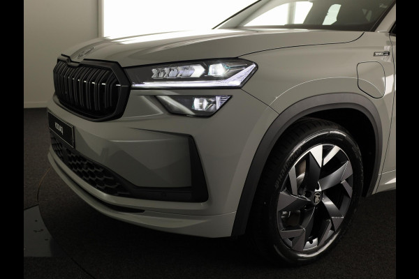 Škoda Kodiaq Sportline Business PHEV 1.5 TSI 204 pk 6 versn. DSG | Panoramadak | Comfort Pakket | Wegklapbare trekhaak | Light & view
