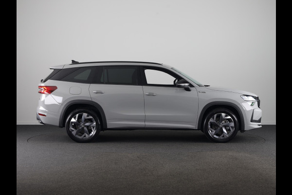 Škoda Kodiaq Sportline Business PHEV 1.5 TSI 204 pk 6 versn. DSG | Panoramadak | Comfort Pakket | Wegklapbare trekhaak | Light & view