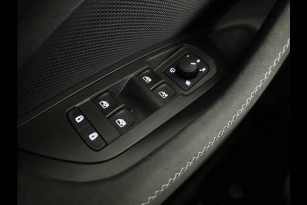 Škoda Kodiaq Sportline Business PHEV 1.5 TSI 204 pk 6 versn. DSG | Panoramadak | Comfort Pakket | Wegklapbare trekhaak | Light & view