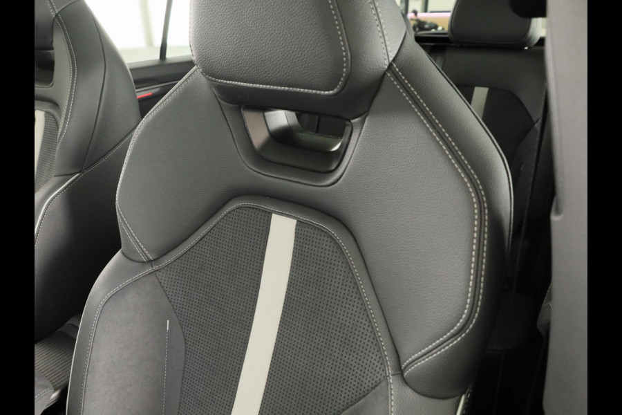 Škoda Kodiaq Sportline Business PHEV 1.5 TSI 204 pk 6 versn. DSG | Panoramadak | Comfort Pakket | Wegklapbare trekhaak | Light & view