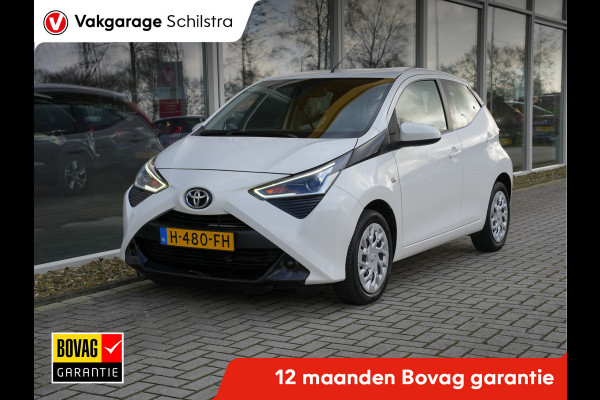 Toyota Aygo 1.0 VVT-i x-play Automaat | CarPlay | Achteruitrijcamera | Airco