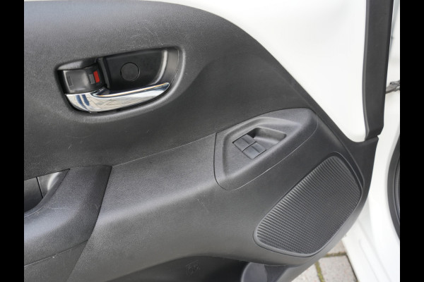 Toyota Aygo 1.0 VVT-i x-play Automaat | CarPlay | Achteruitrijcamera | Airco