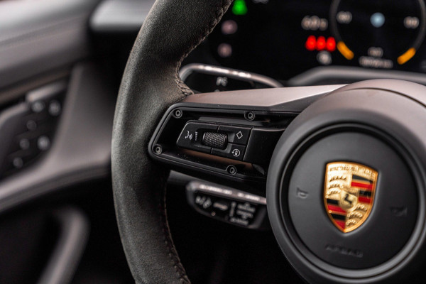 Porsche Taycan Cross Turismo 4 GTS Pakket | Garantie 01-2028 | 1e Eigenaar | 21'' Vossen | BOSE | Sportchrono |