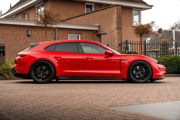 Porsche Taycan Cross Turismo 4 GTS Pakket | Garantie 01-2028 | 1e Eigenaar | 21'' Vossen | BOSE | Sportchrono |