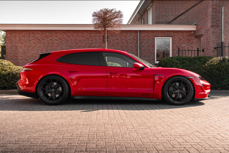 Porsche Taycan Cross Turismo 4 GTS Pakket | Garantie 01-2028 | 1e Eigenaar | 21'' Vossen | BOSE | Sportchrono |