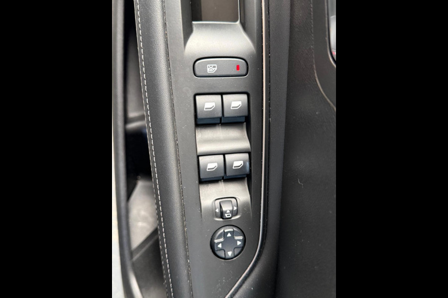 Peugeot 3008 1.2 PureTech Blue Lease Premium Navi, Camera