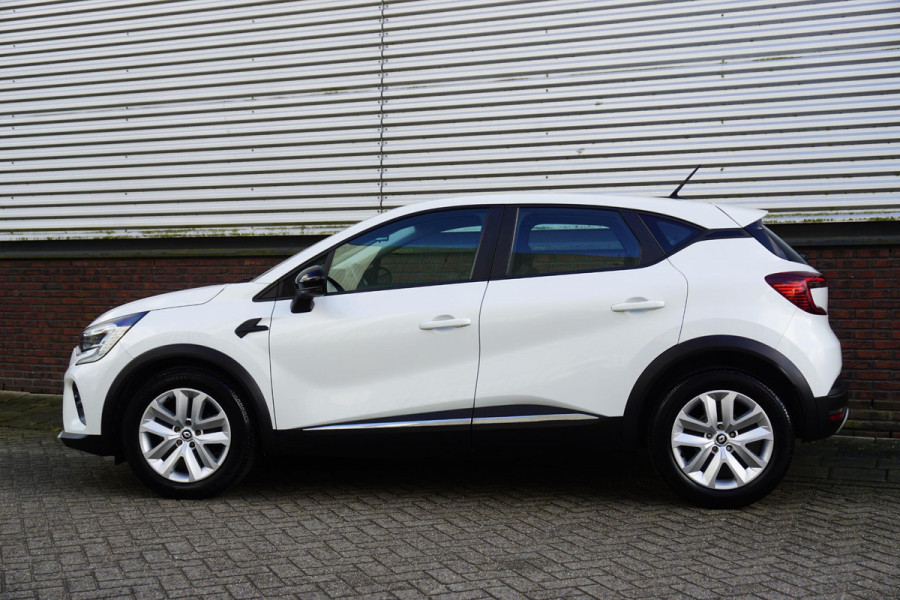 Renault Captur 1.0 TCe 90 Camera+PDC/Metallic lak/Navigatie/ Michelinbanden, bijna nieuw!