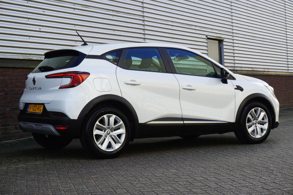 Renault Captur 1.0 TCe 90 Camera+PDC/Metallic lak/Navigatie/ Michelinbanden, bijna nieuw!