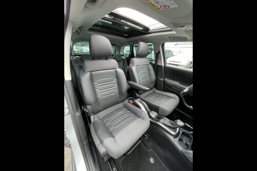 Citroën C3 Aircross 110pk Shine (Elektrisch Schuifdak - Leder incl stoelverwarming - Keyless Entry - Camera - HiFi - Parkeersensoren V+A - 17"incl 4