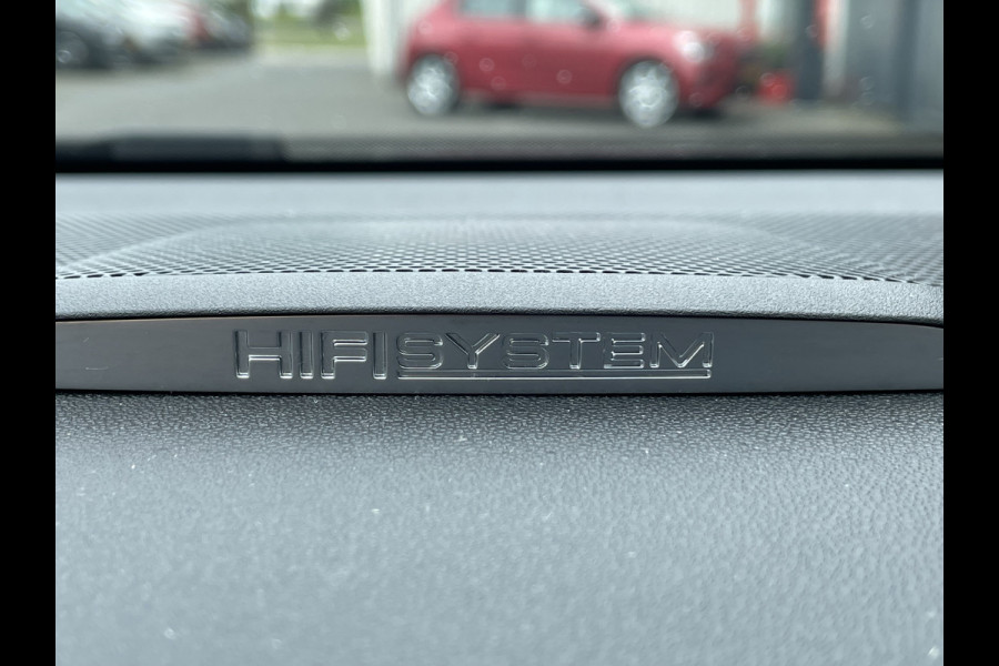 Citroën C3 Aircross 110pk Shine (Elektrisch Schuifdak - Leder incl stoelverwarming - Keyless Entry - Camera - HiFi - Parkeersensoren V+A - 17"incl 4