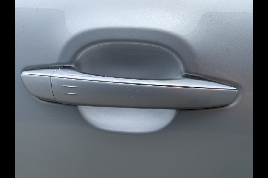 Citroën C3 Aircross 110pk Shine (Elektrisch Schuifdak - Leder incl stoelverwarming - Keyless Entry - Camera - HiFi - Parkeersensoren V+A - 17"incl 4