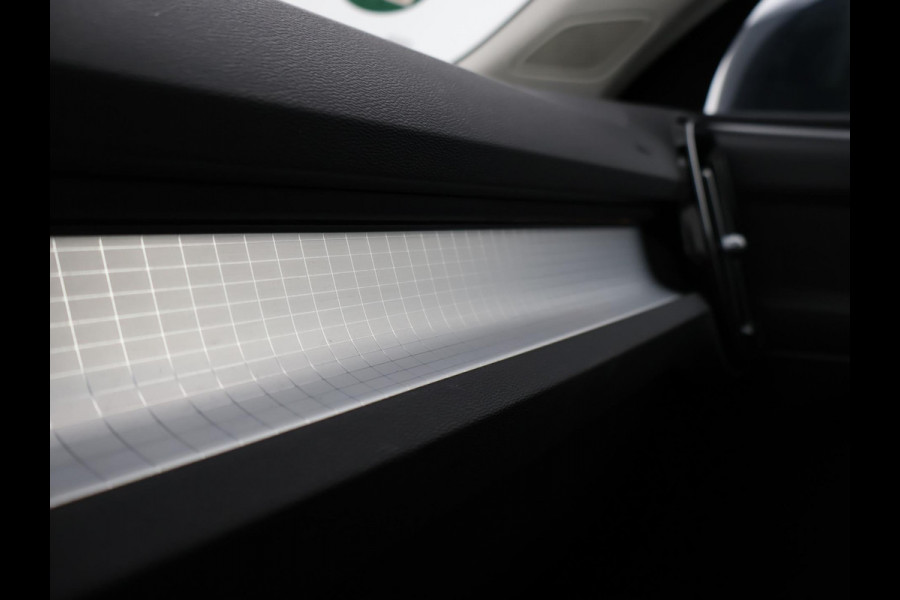 Volvo XC40 1.5 T5 RECHARGE 262 PK PLUG-IN INSCRIPTION + WEGKL. TREKHAAK | ADAPTIVE CRUISE | 19 INCH | CAMERA