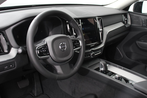 Volvo XC60 2.0 T6 398pk Plug-in hybrid AWD Plus Dark | Leder | Navigatie Google | Harman Kardon | Panorama dak | Lichtmetalen Velgen 19" | Dab | Stoelverwarming | Camera | Led