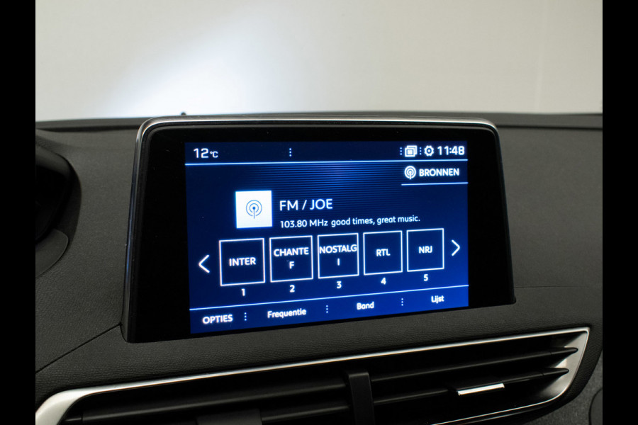 Peugeot 3008 1.2 PureTech Allure Sport (APPLE CARPLAY,NAVI,CAMERA,360 VIEW,ADAPTIVE CRUISE,CLIMATE,GETINT,SPORTSTOELEN,LM VELGEN)