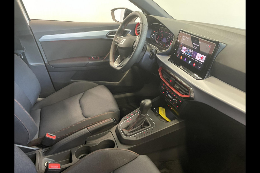 Seat Ibiza 1.0 110pk TSI DSG FR | Climate control | Cruise control | LED | Voorstoelen verwarmd | Parkeersensoren | Navigatie | Apple Carplay/ Android Auto |