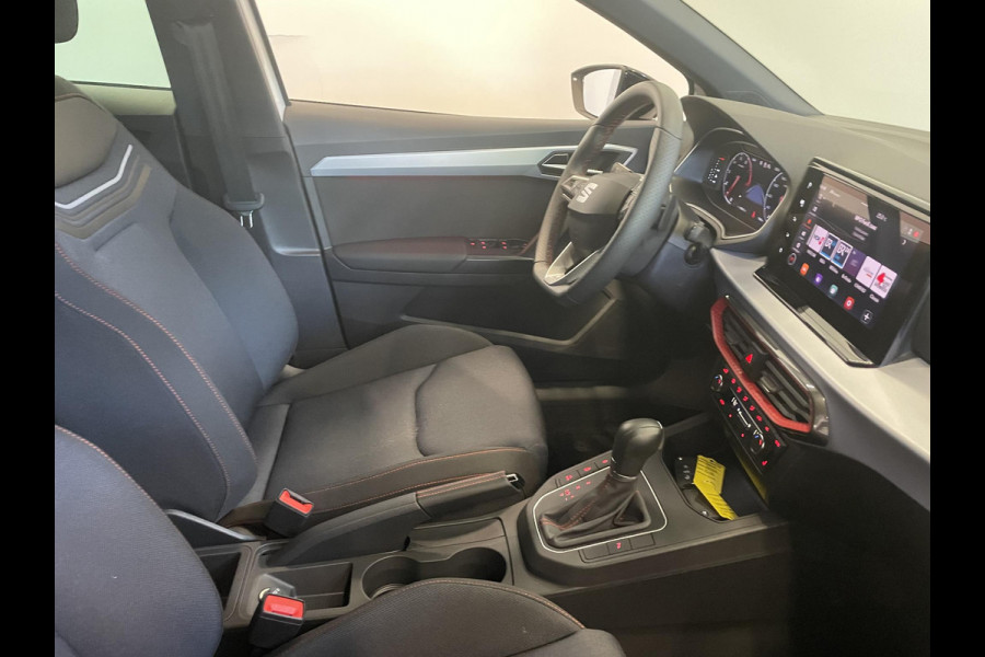 Seat Ibiza 1.0 110pk TSI DSG FR | Climate control | Cruise control | LED | Voorstoelen verwarmd | Parkeersensoren | Navigatie | Apple Carplay/ Android Auto |